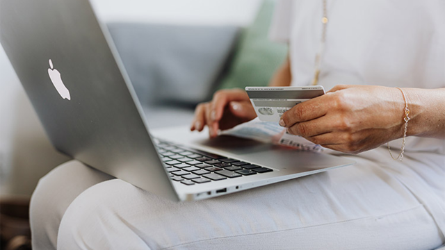 Launching Your E-commerce Venture in 2024: A Step-by-Step Guide to Success