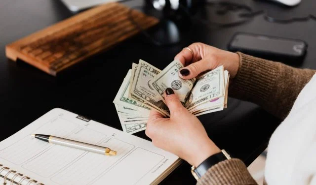 Managing Household Expenses in Large Families: A Practical Guide